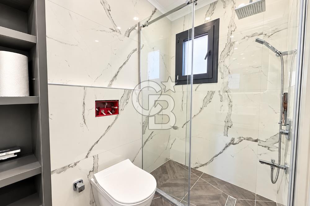 KÜÇÜKKUYU MIHLIDA DENİZE 200 METRE 206 M² 4+1 MÜSTAKİL VİLLA