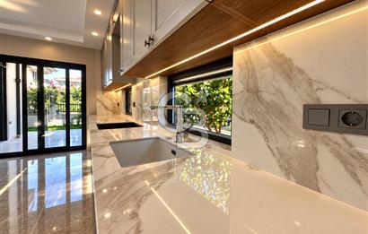 KÜÇÜKKUYU MIHLIDA DENİZE 200 METRE 206 M² 4+1 MÜSTAKİL VİLLA