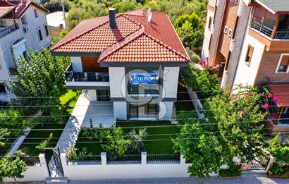 KÜÇÜKKUYU MIHLIDA DENİZE 200 METRE 206 M² 4+1 MÜSTAKİL VİLLA