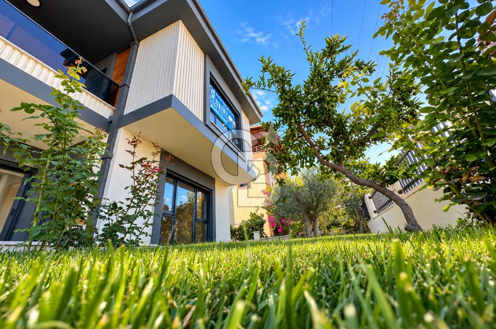 KÜÇÜKKUYU MIHLIDA DENİZE 200 METRE 206 M² 4+1 MÜSTAKİL VİLLA