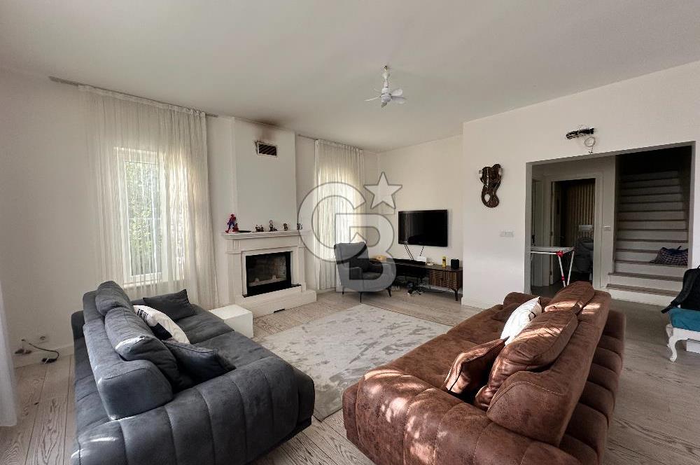 ARNAVUTKÖY NEO GÖLPARK İSTANBUL SİTESİ KİRALIK 4+1 VİLLA