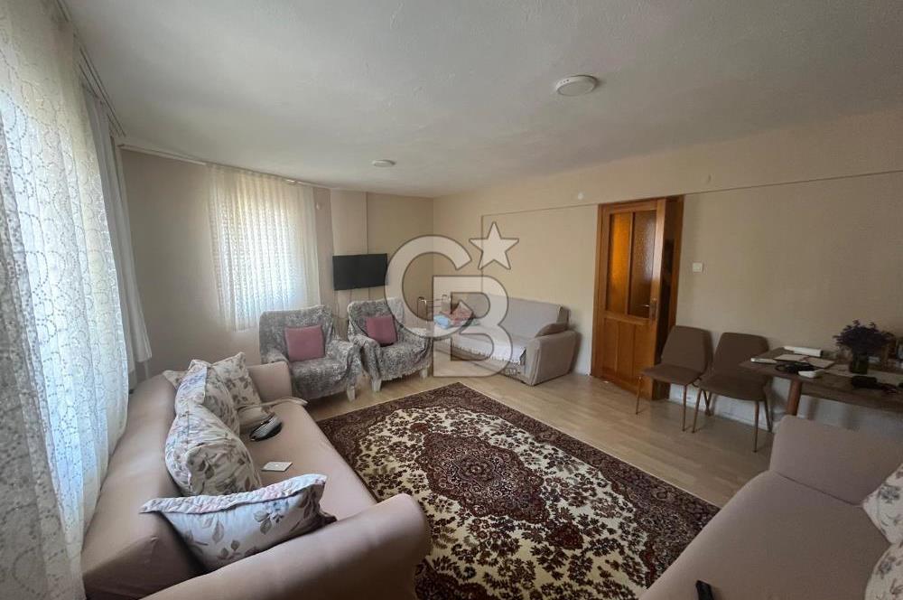 URLA SANAT SOKAĞI YAKINI BAHÇE KULLANIMLI 2+1 SATILIK DAİRE 