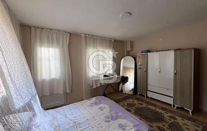URLA SANAT SOKAĞI YAKINI BAHÇE KULLANIMLI 2+1 SATILIK DAİRE 