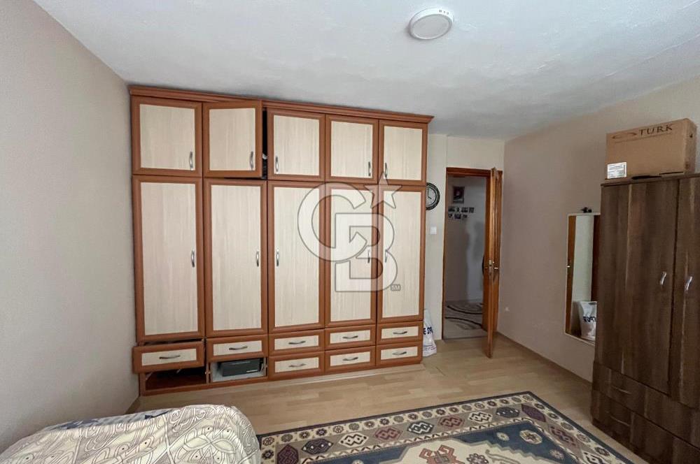 URLA SANAT SOKAĞI YAKINI BAHÇE KULLANIMLI 2+1 SATILIK DAİRE 