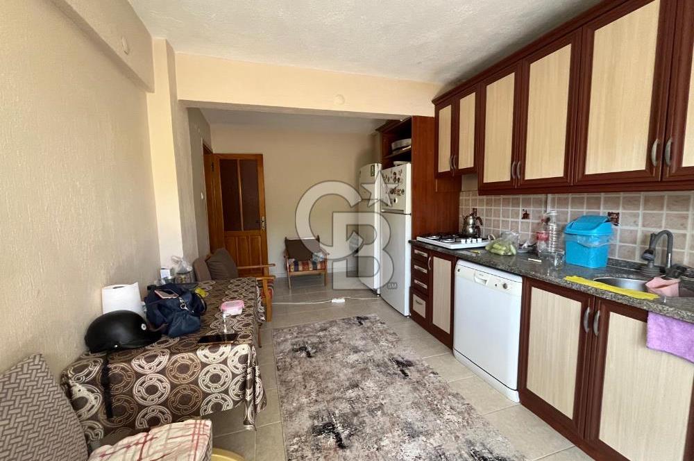 URLA SANAT SOKAĞI YAKINI BAHÇE KULLANIMLI 2+1 SATILIK DAİRE 
