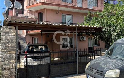 URLA SANAT SOKAĞI YAKINI BAHÇE KULLANIMLI 2+1 SATILIK DAİRE 