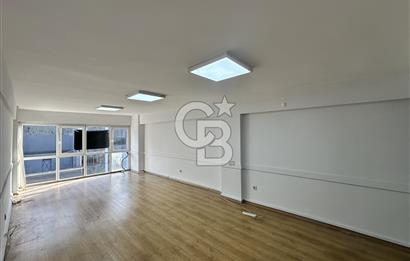 SÖĞÜTLÜÇEŞME CAD. ÜZERİNDE ÇİFT CEPHELİ KİRALIK OFİS KATI