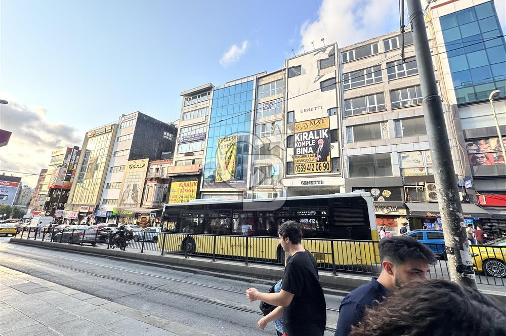 SÖĞÜTLÜÇEŞME CAD. ÜZERİNDE ÇİFT CEPHELİ KİRALIK OFİS KATI