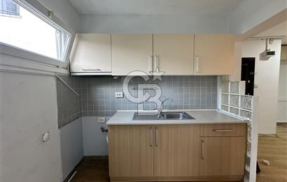 SÖĞÜTLÜÇEŞME CAD. ÜZERİNDE ÇİFT CEPHELİ KİRALIK OFİS KATI