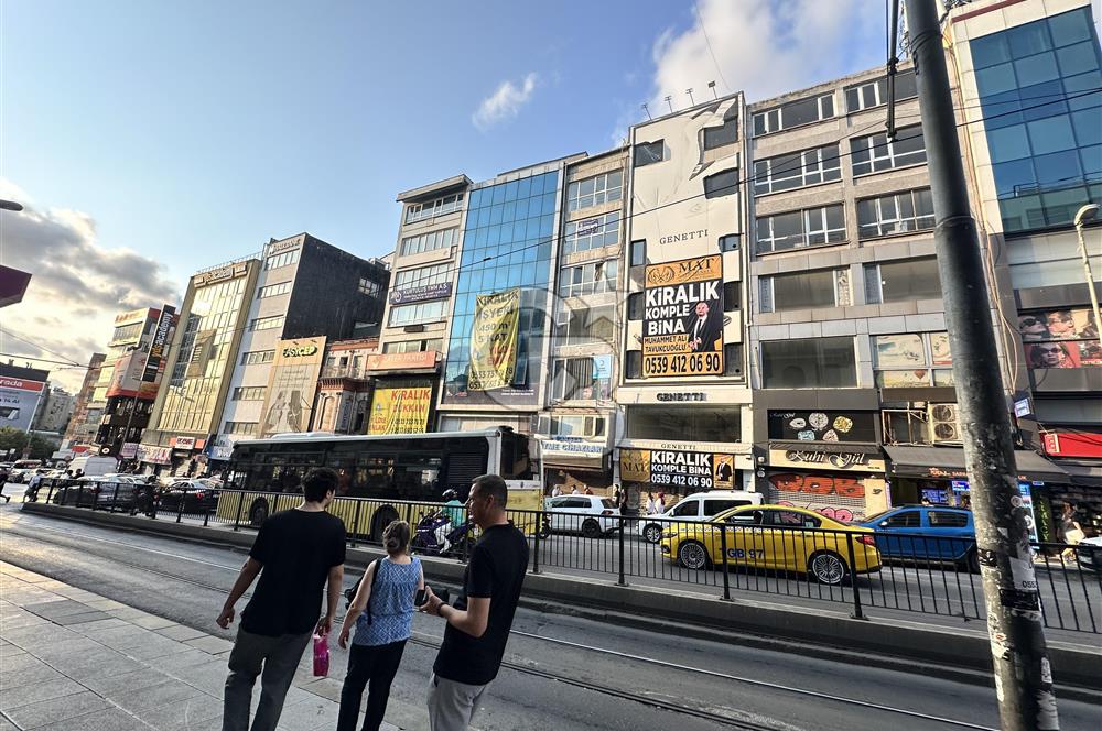 SÖĞÜTLÜÇEŞME CAD. ÜZERİNDE ÇİFT CEPHELİ KİRALIK OFİS KATI