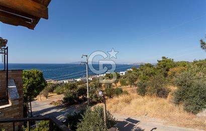 Yenifoça Marinaya Yürüme Mesafesinde Satılık 3+1 Villa