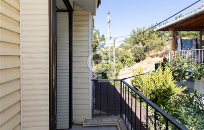 Yenifoça Marinaya Yürüme Mesafesinde Satılık 3+1 Villa