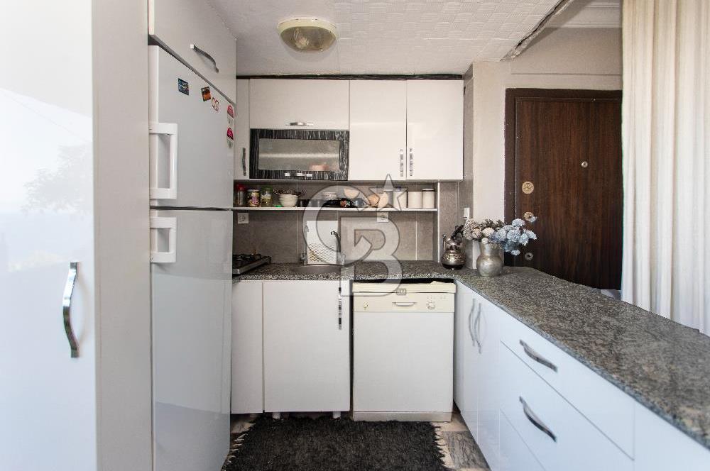 Yenifoça Marinaya Yürüme Mesafesinde Satılık 3+1 Villa