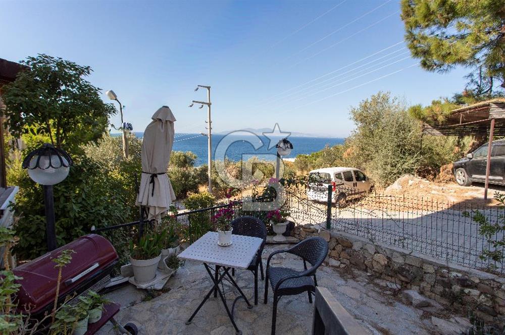 Yenifoça Marinaya Yürüme Mesafesinde Satılık 3+1 Villa