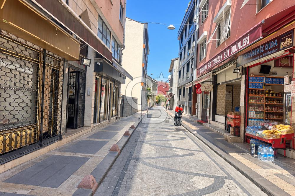 ÜSKÜDAR MERKEZDE SATILIK KOMPLE FIRSAT BİNA