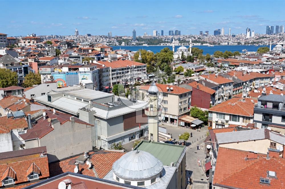 ÜSKÜDAR MERKEZDE SATILIK KOMPLE FIRSAT BİNA