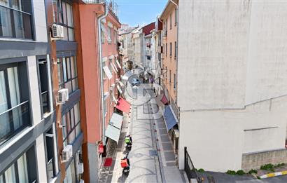 ÜSKÜDAR MERKEZDE SATILIK KOMPLE FIRSAT BİNA