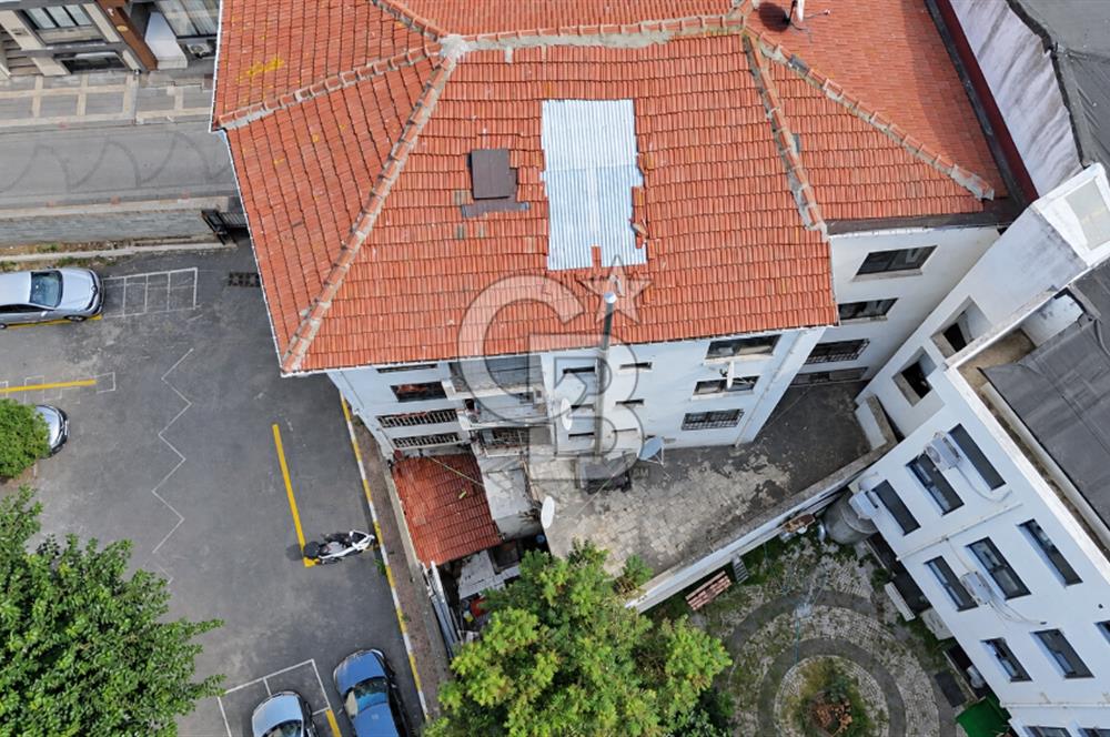 ÜSKÜDAR MERKEZDE SATILIK KOMPLE FIRSAT BİNA