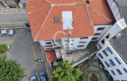 ÜSKÜDAR MERKEZDE SATILIK KOMPLE FIRSAT BİNA