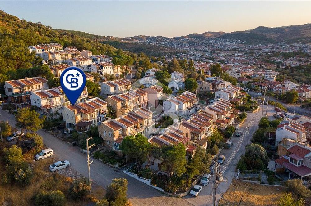 Yenifoça Marinaya Yürüme Mesafesinde Satılık 3+1 Villa