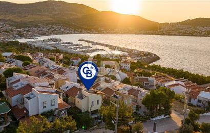 Yenifoça Marinaya Yürüme Mesafesinde Satılık 3+1 Villa