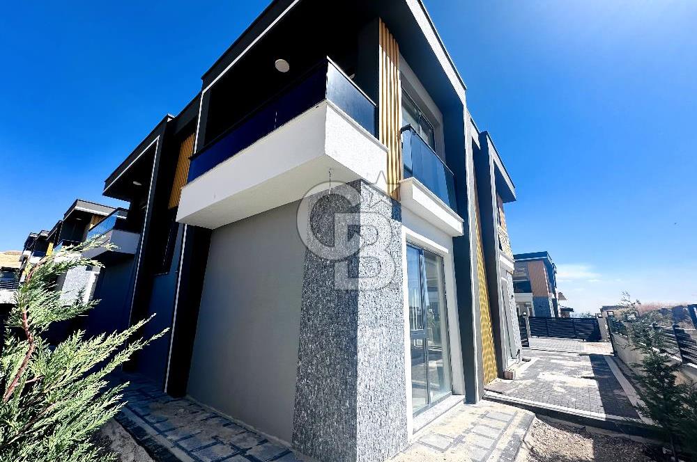 YENİMAHALLE KARACAKAYA'DA 4+1 ULTRA LÜKS VİLLA 