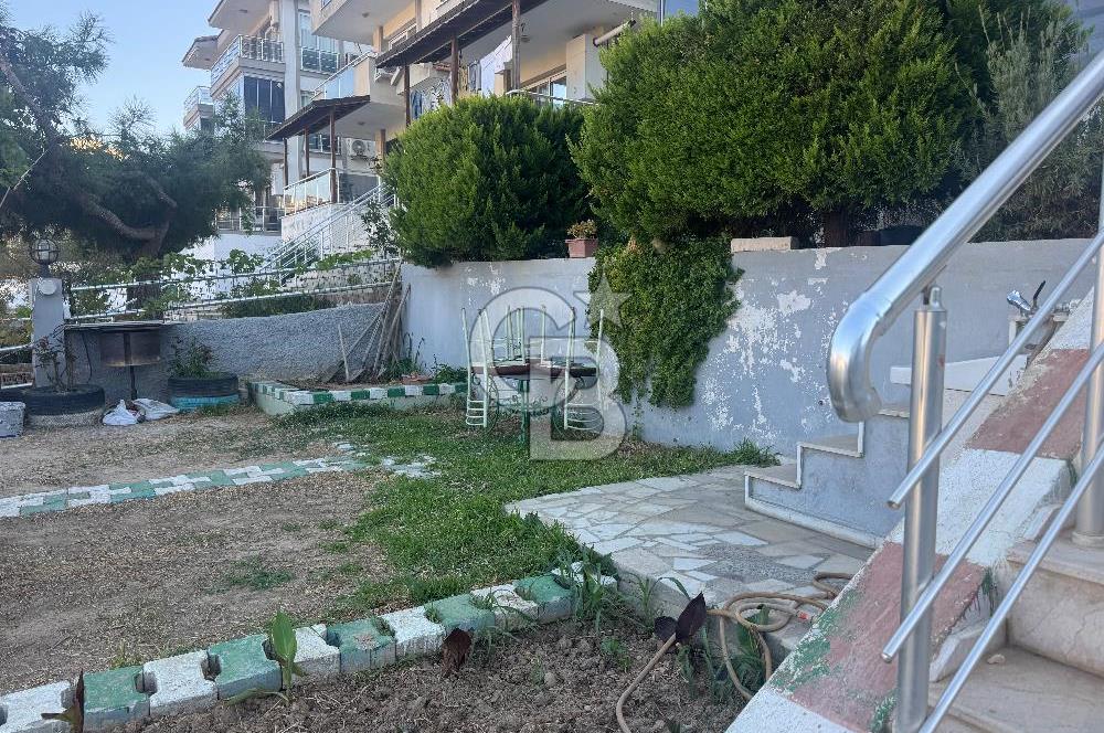 Foça Fevzi Çakmak Mahallesinde Deniz Manzaralı Kiralık 2+1