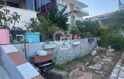 Foça Fevzi Çakmak Mahallesinde Deniz Manzaralı Kiralık 2+1