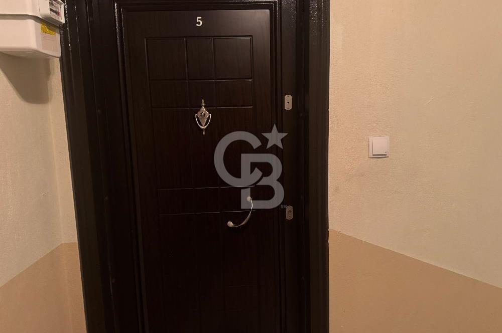 Foça Fevzi Çakmak Mahallesinde Deniz Manzaralı Kiralık 2+1