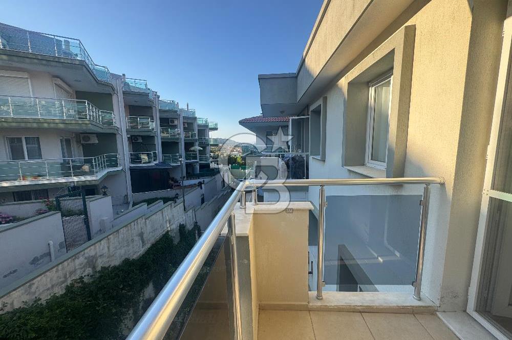 Foça Fevzi Çakmak Mahallesinde Deniz Manzaralı Kiralık 2+1