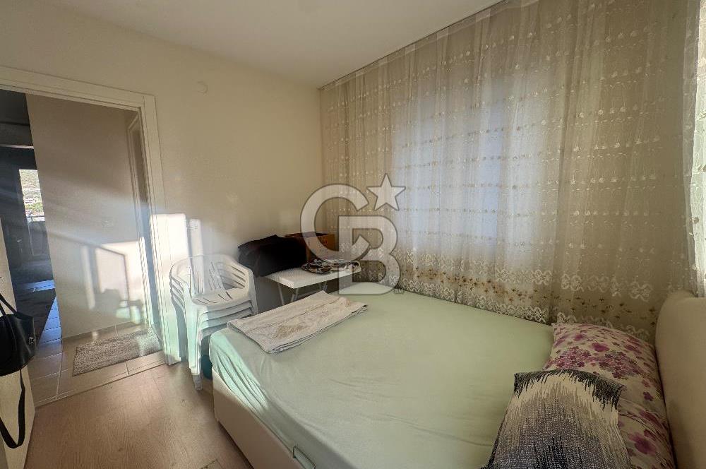 Foça Fevzi Çakmak Mahallesinde Deniz Manzaralı Kiralık 2+1