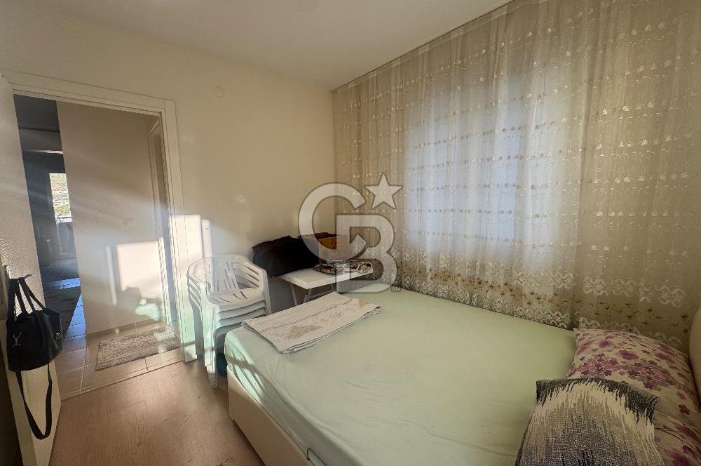 Foça Fevzi Çakmak Mahallesinde Deniz Manzaralı Kiralık 2+1