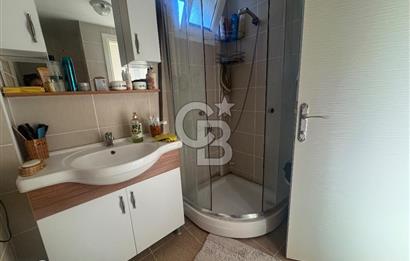 Foça Fevzi Çakmak Mahallesinde Deniz Manzaralı Kiralık 2+1