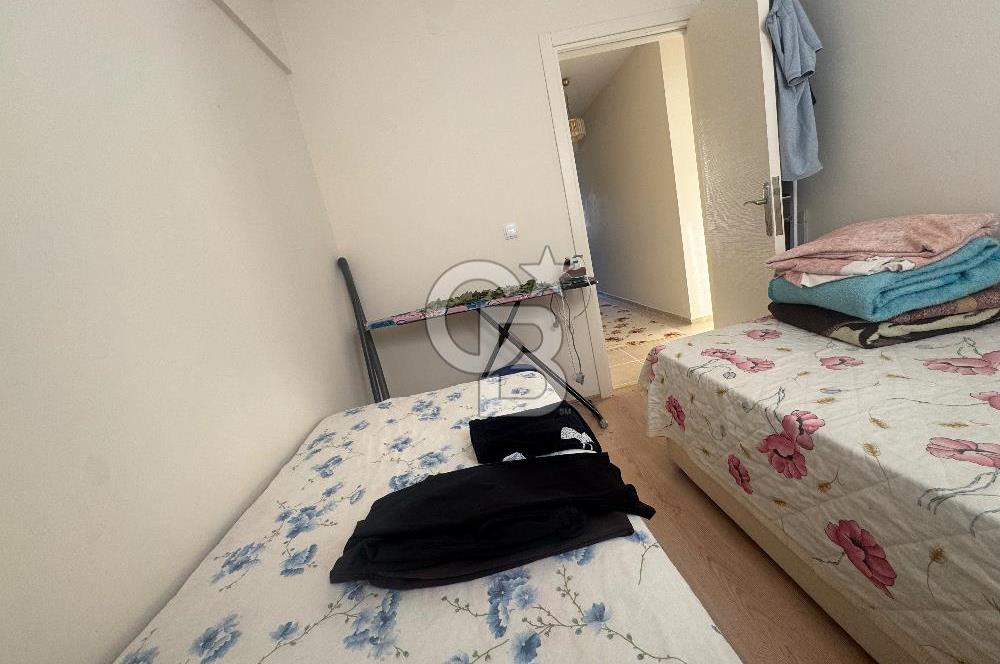 Foça Fevzi Çakmak Mahallesinde Deniz Manzaralı Kiralık 2+1