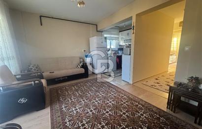 Foça Fevzi Çakmak Mahallesinde Deniz Manzaralı Kiralık 2+1
