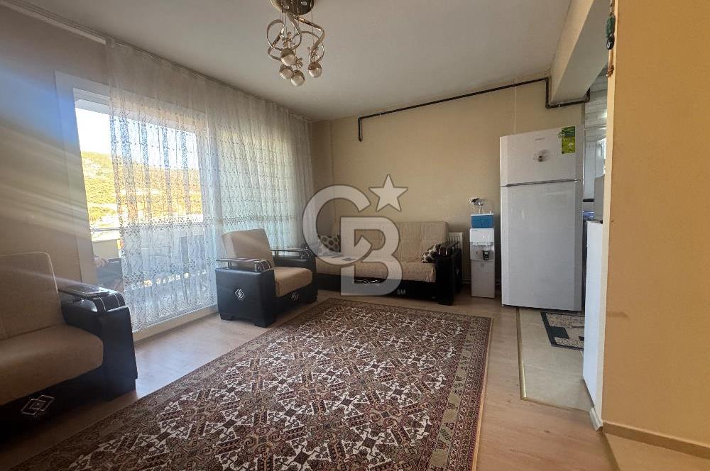 Foça Fevzi Çakmak Mahallesinde Deniz Manzaralı Kiralık 2+1