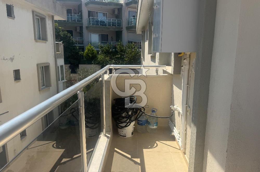Foça Fevzi Çakmak Mahallesinde Deniz Manzaralı Kiralık 2+1