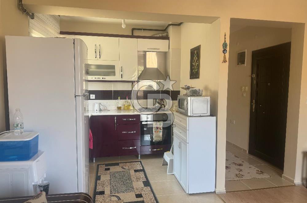 Foça Fevzi Çakmak Mahallesinde Deniz Manzaralı Kiralık 2+1