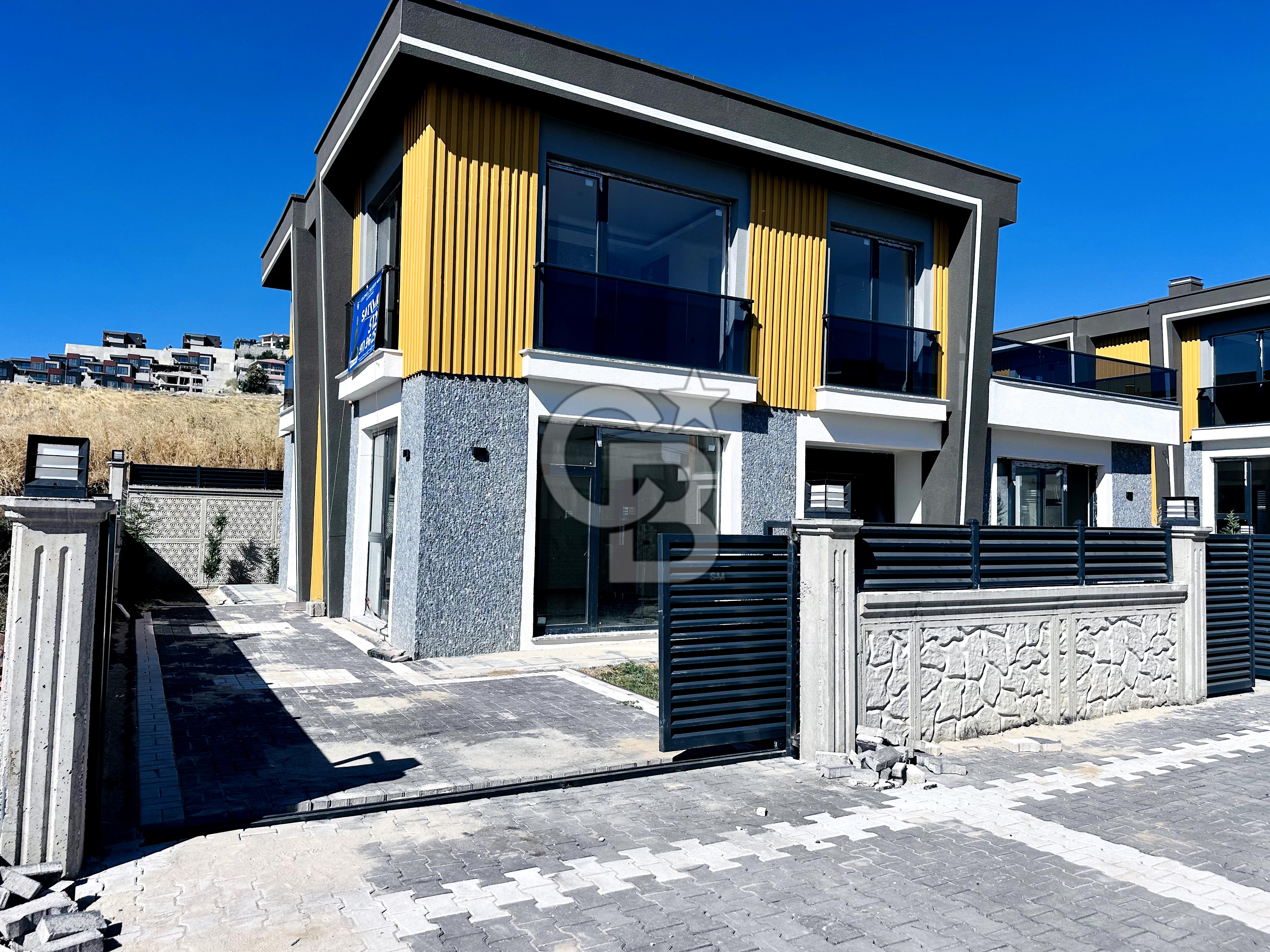 YENİMAHALLE KARACAKAYA'DA 4+1 ULTRA LÜKS VİLLA 
