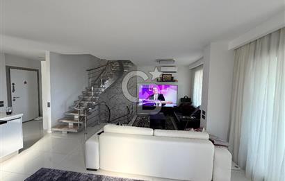 Çeşme’de Müstakil Havuzlu 4+2 Geniş Bahçeli Müstakil Villa