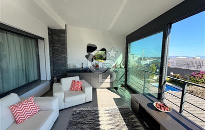 Çeşme’de Müstakil Havuzlu 4+2 Geniş Bahçeli Müstakil Villa