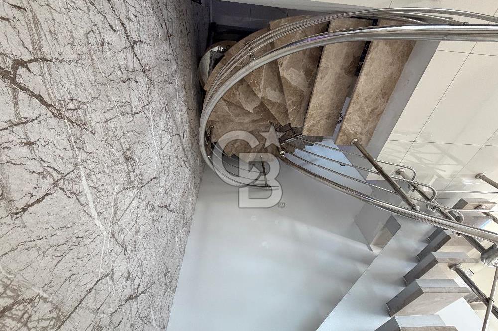 Çeşme’de Müstakil Havuzlu 4+2 Geniş Bahçeli Müstakil Villa