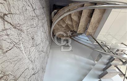 Çeşme’de Müstakil Havuzlu 4+2 Geniş Bahçeli Müstakil Villa