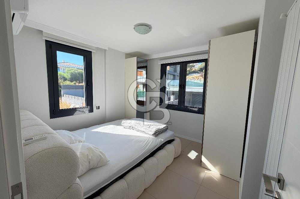 Çeşme’de Müstakil Havuzlu 4+2 Geniş Bahçeli Müstakil Villa