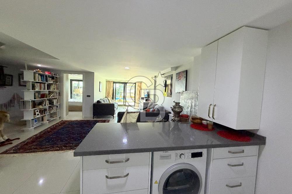 Çeşme’de Müstakil Havuzlu 4+2 Geniş Bahçeli Müstakil Villa