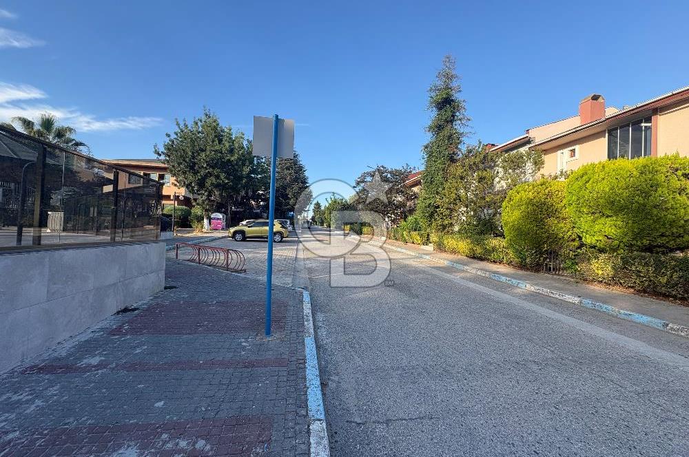 EMLAK KONUT VİLLALARINDA BAHÇE KULLANIMLI DÜKKAN