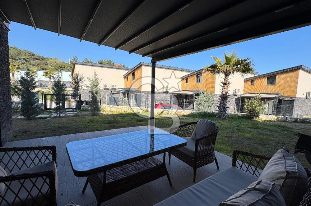 Foça Kozbeyli'de Eşyalı Kiralık Villa