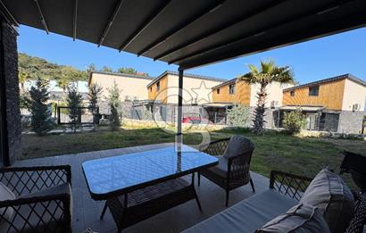 Foça Kozbeyli'de Eşyalı Kiralık Villa