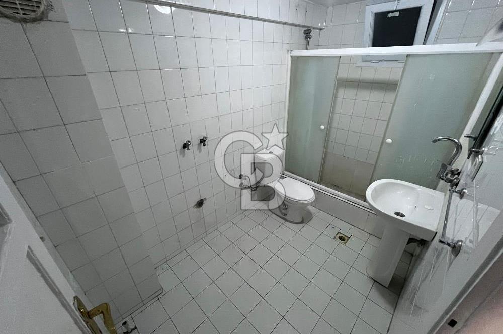 KARŞIYAKA BAHÇELİEVLER'DE KİRALIK ARAKAT 3+1 DAİRE