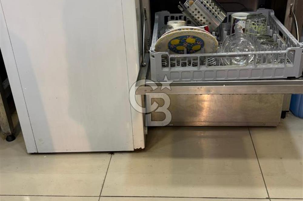Kadıköyde Müşterisi Hazır, Çok Amaçlı Devren Kafe